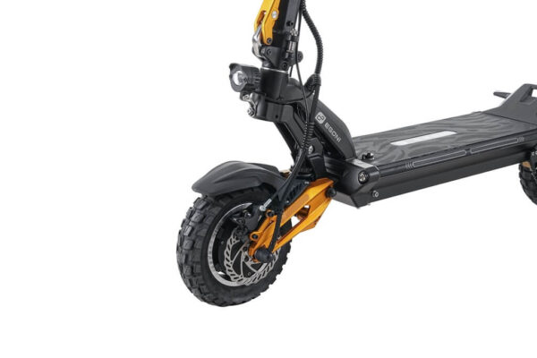 egoni-elektricni-skiro-s661-spredaj